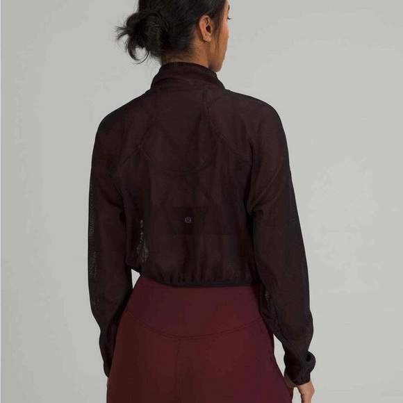 Lululemon Athletica Reversible Mesh 1/2 Zip Jacket Burgundy and Black Pullover - Picture 4 of 14